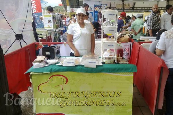 Stand de refrigerios gourmet en la II Feria de oportunidades y negocios Tolima si emprende
