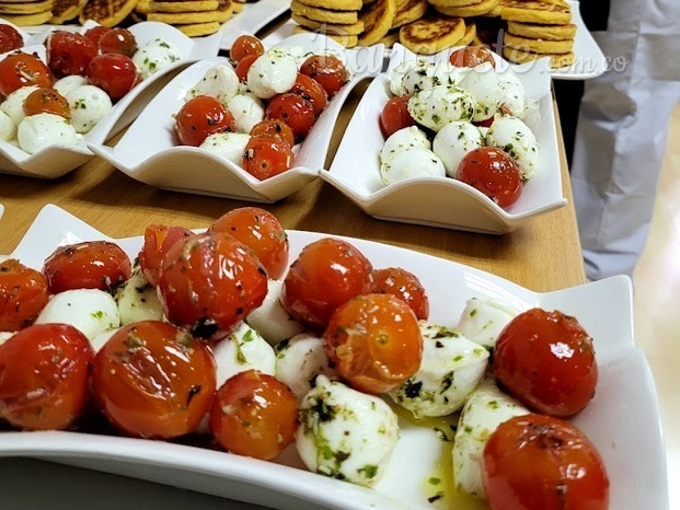 boconccini con tomates