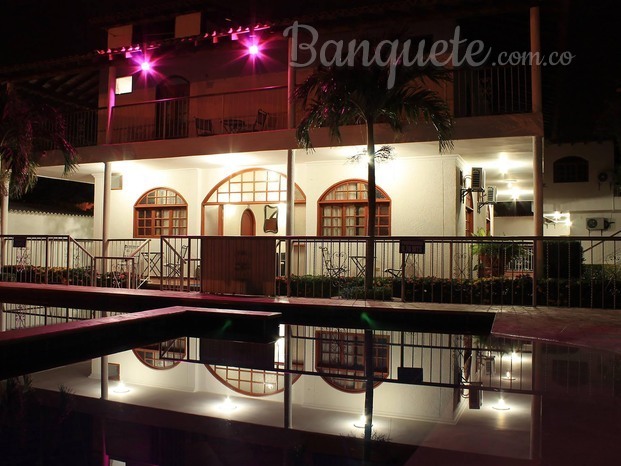 Zona piscina Hotel Palma Blanca del Mar