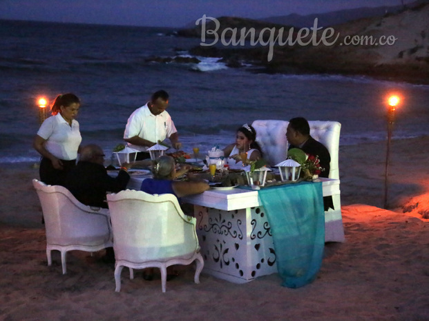 ESCENARIOS ROMÁNTICOS CENAS ESPECIALES FRENTE AL MAR