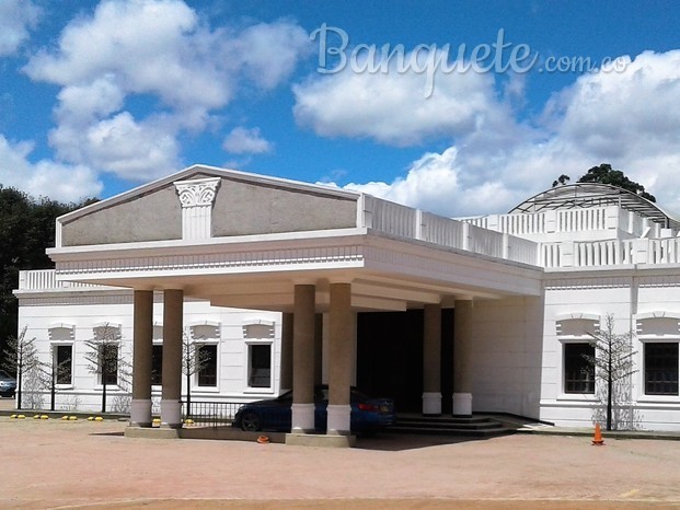 Salón Imperio con Capilla