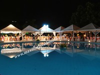 eventos al rededor de la piscina