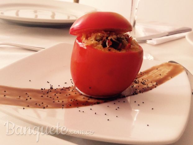 Tomate relleno