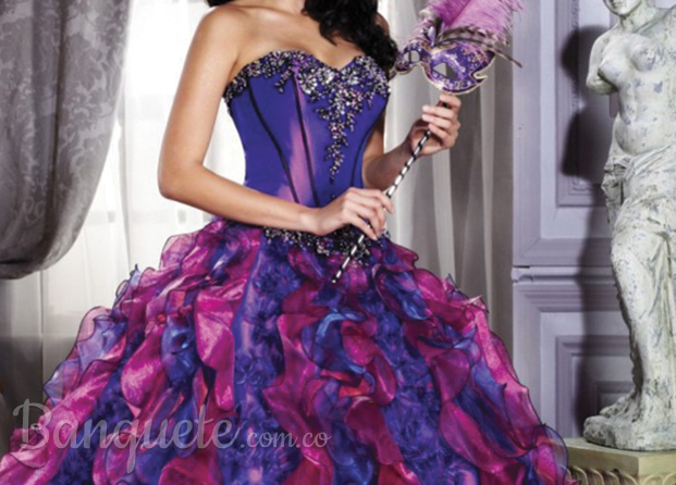 Vestido fucsia y azul